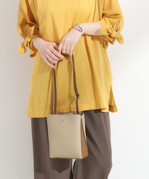 SHOO・LA・RUE(シューラルー)の「【軽量】ふわっと軽い3層ショルダーバッグ(ショルダーバッグ・レディース・シルバー/ブラック/ベージュ系4/グレー系4/ネイビー系6/ワインレッド・00)」の15枚目の写真