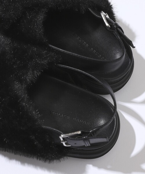 ATELIER BRUGGE（アトリエブルージュ）の「ATELIER BRUGGE/アトリエブルージュ ファークロスサンダル(22.5cm～24.5cmサイズ展開)（サンダル・レディース・ブラック/ベージュ・SMALL/LARGE/MEDIUM）」の7枚目の写真