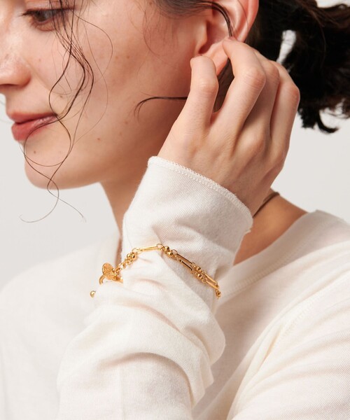 PHILIPPE AUDIBERT(フィリップ オーディベール)の「<PHILIPPE AUDIBERT>Garnet double ブレスレット/ゴールドカラー(ブレスレット・レディース・ゴールド・FREE)」の2枚目の写真