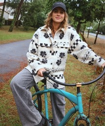 ROXY（ロキシー）の「MORNING CRUSH SHACKE /ロキシーハイビスカス柄長袖フリースシャツジャケット（ブルゾン）」