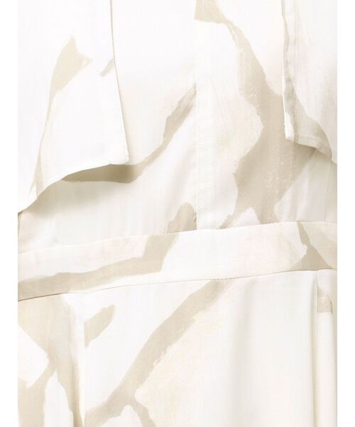 OUNNOUN(オウンノウン)の「【OUNNOUN】ケーププリントワンピース(ワンピース・レディース・ベージュ/ブラック・SMALL/MEDIUM)」の13枚目の写真