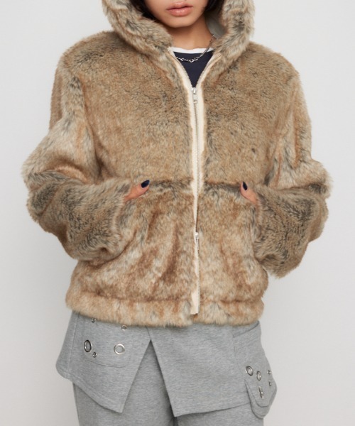 FAUX FUR HOODIE ブルゾン（ブルゾン）｜LAGUA GEM（ラグアジェム）の