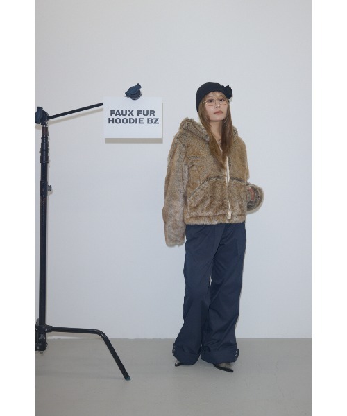セール】FAUX FUR HOODIE ブルゾン（ブルゾン）｜LAGUA GEM