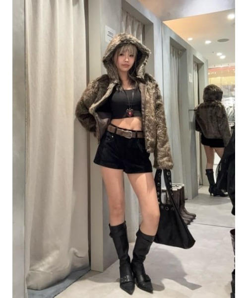 LAGUA GEM(ラグアジェム)の「FAUX FUR HOODIE ブルゾン(ブルゾン・レディース・ライトベージュ/ブラウン・FREE)」の13枚目の写真