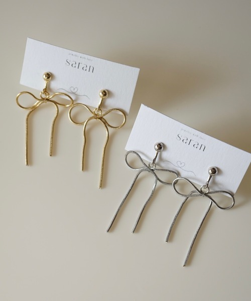 CERCA（チェルカ）の「saran jewelry/ショート リボンチェーン イヤリング（イヤリング・レディース・シルバー/ゴールド・FREE）」の3枚目の写真