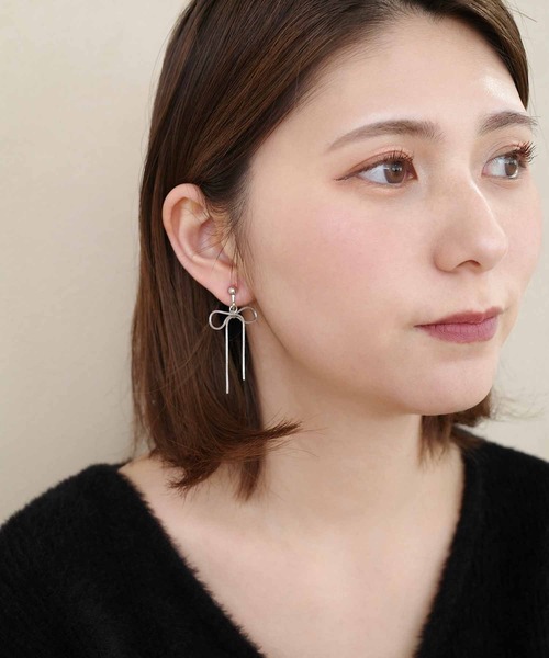 CERCA（チェルカ）の「saran jewelry/ショート リボンチェーン イヤリング（イヤリング・レディース・シルバー/ゴールド・FREE）」の10枚目の写真