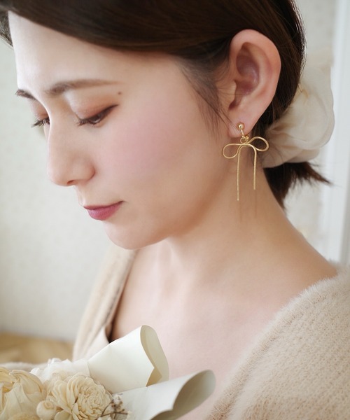 CERCA（チェルカ）の「saran jewelry/ショート リボンチェーン イヤリング（イヤリング・レディース・シルバー/ゴールド・FREE）」の12枚目の写真