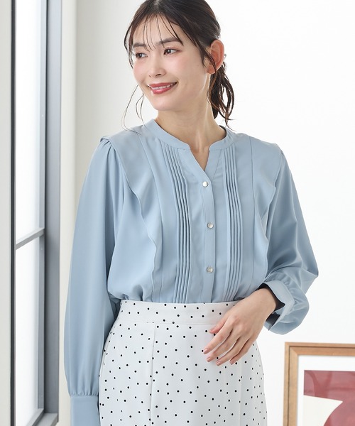 Honeys(ハニーズ)の「【WEB限定/褒められ】フリルピンタックブラウス(シャツ/ブラウス・レディース・ネイビー/アイボリー/ライトベージュ/ブラック/イエロー/ミント/ピンク/ブルー・S/M/LL/L/3L)」の6枚目の写真