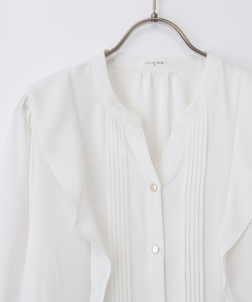 Honeys（ハニーズ）の「【WEB限定／褒められ】フリルピンタックブラウス（シャツ/ブラウス・レディース・ネイビー/アイボリー/ライトベージュ/ブラック/イエロー/ミント・S/M/LL/L/3L）」の17枚目の写真