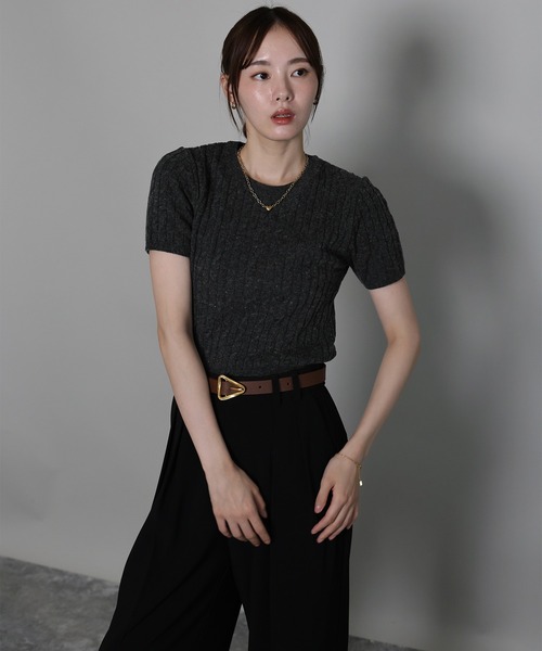 J by blue(ジェイバイブルー)の「カシミヤ混ケーブルニット(ニット/セーター・レディース・ベージュ/チャコールグレー/ブラック・MEDIUM)」の17枚目の写真