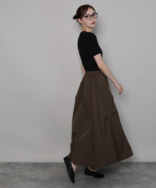 J by blue(ジェイバイブルー)の「カシミヤ混ケーブルニット(ニット/セーター・レディース・ベージュ/チャコールグレー/ブラック・MEDIUM)」の6枚目の写真