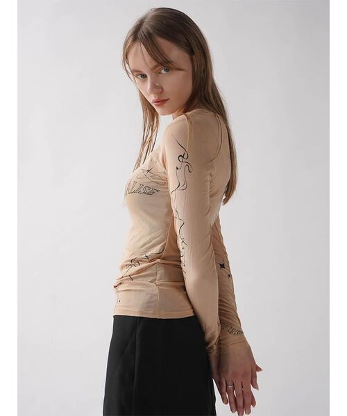 :ETHROF（イーサオブ）の「TATTO PRINT SHEER TOPS（Tシャツ/カットソー・レディース・ブラック/ベージュ・MEDIUM）」の3枚目の写真
