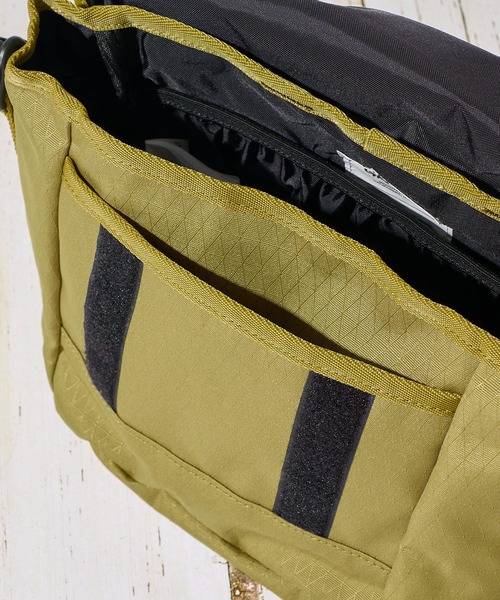 Gramicci(グラミチ)の「【GRAMICCI/グラミチ】CORDURA MULTI SIDE BAG / コーデュラナイロン マルチショルダーバッグ(ショルダーバッグ・レディース・ブルー/レッド/オリーブ/ブラック・FREE)」の12枚目の写真