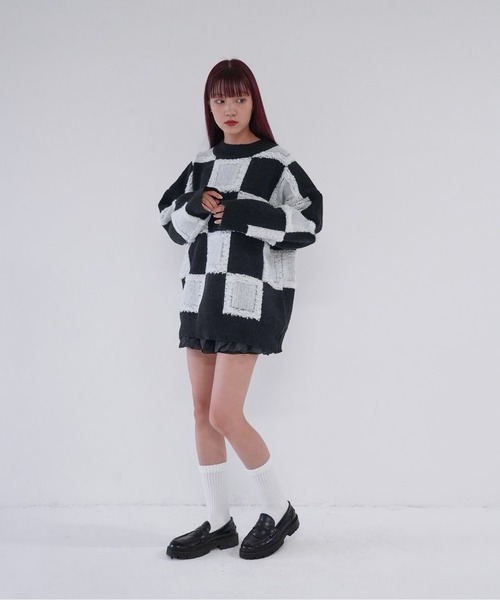 Uenui(ウニュイ)の「【 cunii 】 checkered cube knit top(ニット/セーター・レディース・イエロー/ブルー/ホワイト・FREE)」の18枚目の写真