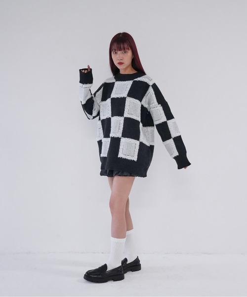 Uenui(ウニュイ)の「【 cunii 】 checkered cube knit top(ニット/セーター・レディース・イエロー/ブルー/ホワイト・FREE)」の20枚目の写真