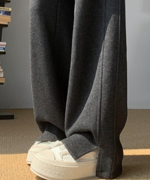 cammie(キャミー)の「裾スリットデザインスエットパンツ(その他パンツ・レディース・ブラック/ベージュ・M/L)」の6枚目の写真