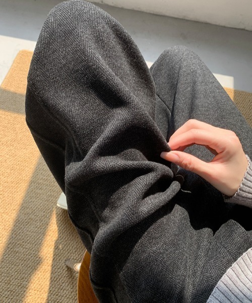 cammie(キャミー)の「裾スリットデザインスエットパンツ(その他パンツ・レディース・ブラック/ベージュ・M/L)」の4枚目の写真