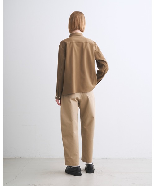 Traditional Weatherwear(トラディショナルウェザーウェア)の「NORWICH(シャツ/ブラウス・レディース・ベージュ/ネイビー・S)」の9枚目の写真
