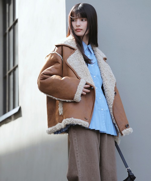 VIS（ビス）の「フェイクムートンジャケット（ブルゾン・レディース・ブラウン/キャメル・FREE）」の4枚目の写真