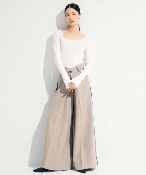 STUDIOUS（ステュディオス）の「【STUDIOUS/ステュディオス】SQUARE RIB KNIT/スクエアリブニットトップス（ニット/セーター・レディース・ダークグレー/ホワイト・FREE）」の19枚目の写真