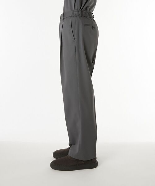 N.HOOLYWOOD COMPILE(N.ハリウッド コンパイル)の「1TUCK PANTS(スラックス・メンズ・ブラック/チャコール/モカ・36/38/40/42)」の5枚目の写真
