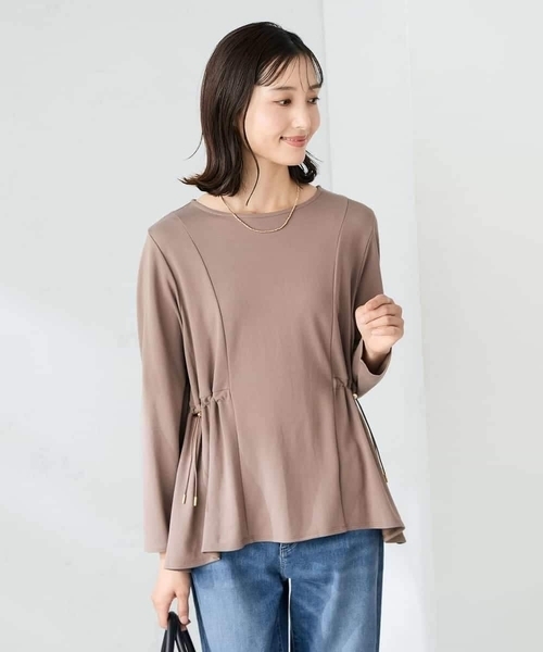 a.v.v(アーヴェヴェ)の「サイドドロストトップス(Tシャツ/カットソー・レディース・モカ/ブラック・38/40)」の1枚目の写真