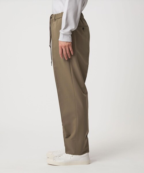 green label relaxing（グリーンレーベルリラクシング）の「A+ PERTEX UNLIMITED リラックス イージー 1プリーツ スラックス -ストレッチ-（スラックス・メンズ・ブラック/ブラウン系・M/L/S/XL）」の6枚目の写真