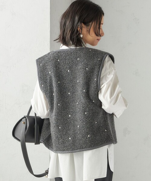 セール】【SHIPS別注】assiette:ウール混 ボア 刺繍 ベスト（ベスト
