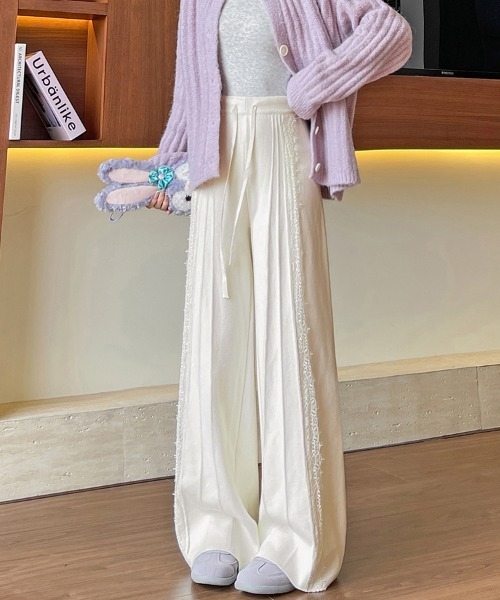 ONEP STAR(ワンピスター)の「レースサイドプリーツ編みワイドパンツ(その他パンツ・レディース・ベージュ/ブラック/オフホワイト・FREE)」の1枚目の写真