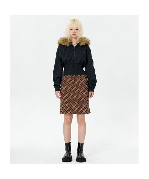 runningHIGH（ランニングハイ）の「A'GEM/9 × .kom 『runningHIGH/ランニングハイ』 FUR ZIP UP HOODIE/ファージップアップパーカー（パーカー・レディース・チャコールグレー/ブラック・FREE）」の12枚目の写真