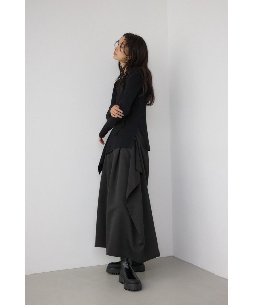 AZUL by moussy(アズールバイマウジー)の「【PLUS】ドレープワイドパンツ(スラックス・レディース・ブラック/カーキ・SMALL/MEDIUM)」の4枚目の写真