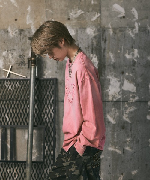 ILL'S(イルズ)の「フェード加工刺繍ロンT(Tシャツ/カットソー・メンズ・ブラック/ピンク・L/M)」の4枚目の写真