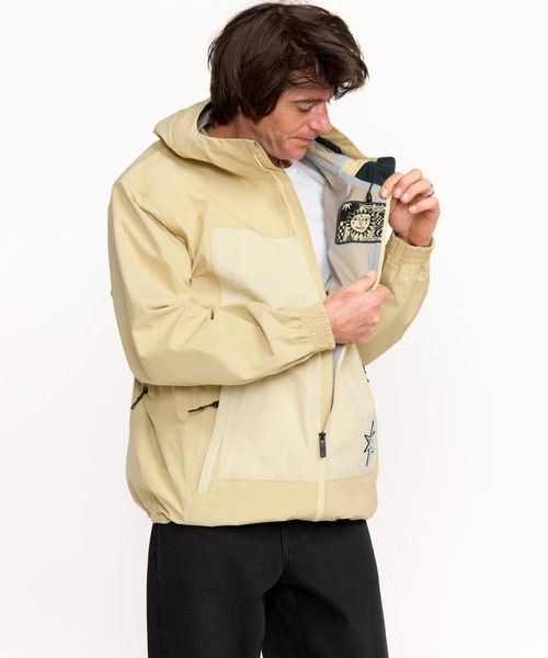 VOLCOM(ボルコム)の「VOLCOM ARTHUR 3L JACKET/ボルコムスキースノーボードウェア(ジャケット)(その他アウター・メンズ・エンジ/オリーブ/イエロー系その他・SMALL/MEDIUM/LARGE/X-LARGE)」の17枚目の写真