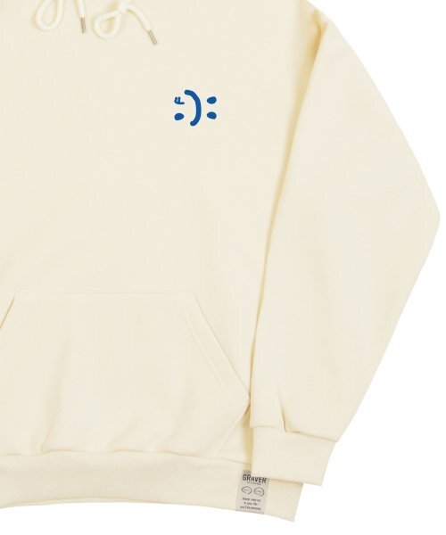 GRAVER（グレーバー）の「[UNISEX]スモールダブルドローイングスマイルフードパーカー_クリーム（パーカー・レディース・アイボリー・SMALL/MEDIUM/LARGE/X-LARGE）」の4枚目の写真