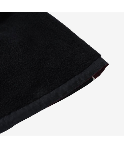 Reebok（リーボック）の「Reversible Boa Jacket REBOOT 90's（ブルゾン・メンズ・ブラック×レッド/ブラック×グレー/ネイビー・SMALL/X-LARGE/LARGE/MEDIUM）」の5枚目の写真