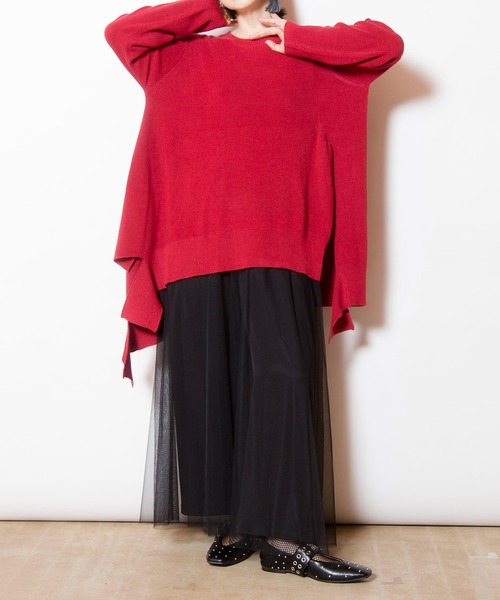 OSMOSIS(オズモーシス)の「イレギュラーヘムロングニットプルオーバー(ニット/セーター・レディース・ブラック/その他/レッド・ONE SIZE)」の13枚目の写真
