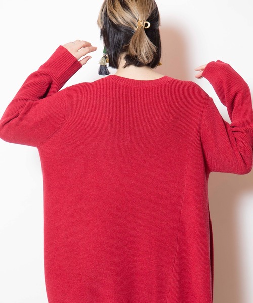 OSMOSIS(オズモーシス)の「イレギュラーヘムロングニットプルオーバー(ニット/セーター・レディース・ブラック/その他/レッド・ONE SIZE)」の19枚目の写真