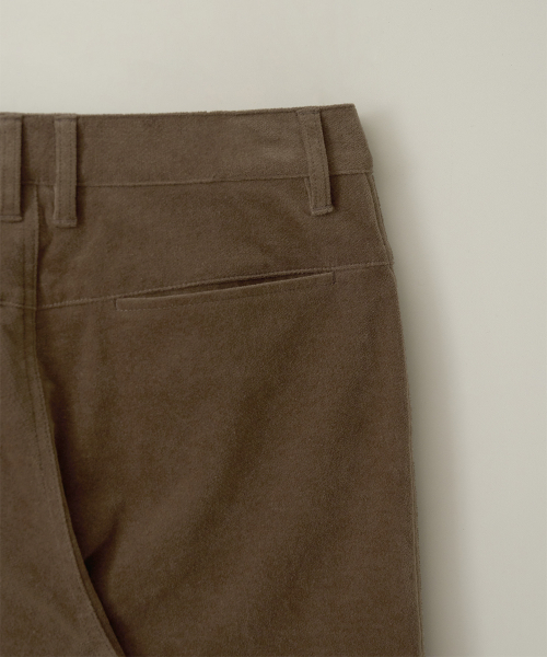 ANOTHER OFFICE WOMEN（アナザー オフィス ウーマン）の「w. Mild Velveteen Trouser (Mild brown)（その他パンツ・レディース・その他・36/34）」の5枚目の写真