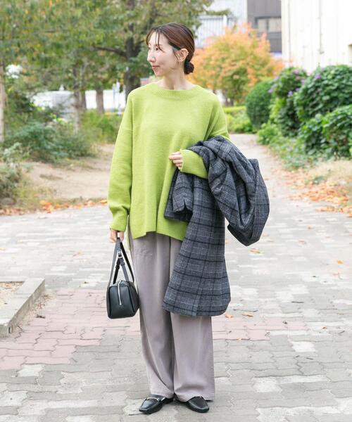 ITEMS URBANRESEARCH（アイテムズ アーバンリサーチ）の「サイドスリットニットプルオーバー（ニット/セーター・レディース・チャコールグレー/オレンジ/グリーン系その他/ブルー・FREE）」の9枚目の写真