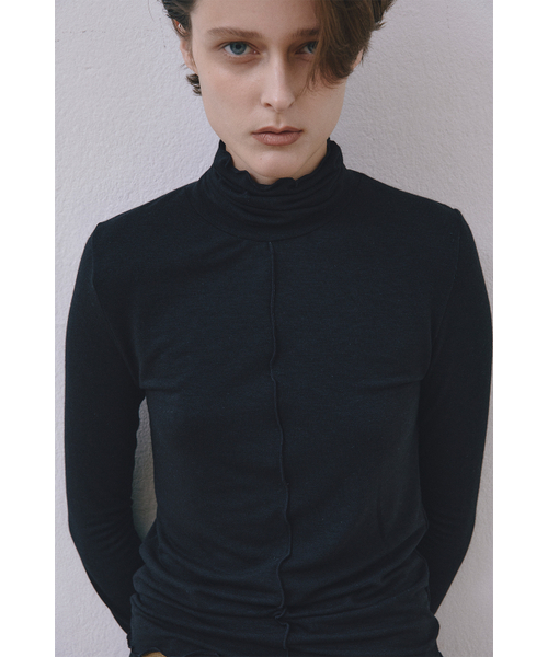 MIDNLOW(ミッドアンドロー)の「Turtle neck Top(Black)(Tシャツ/カットソー・レディース・その他・FREE)」の4枚目の写真