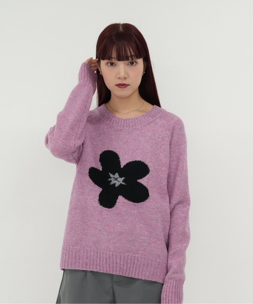 Uenui(ウニュイ)の「【 cunii 】ニット セーター 花柄 フラワー モヘア風 ふわふわ 長袖 ゆったり ガーリー 体型カバー 秋冬 韓国風(ニット/セーター・レディース・グレー/チャコールグレー/アイボリー/パープル・FREE)」の4枚目の写真