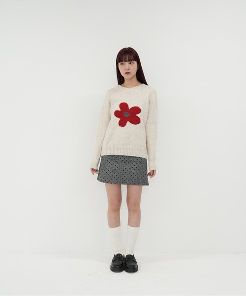 Uenui(ウニュイ)の「【 cunii 】ニット セーター 花柄 フラワー モヘア風 ふわふわ 長袖 ゆったり ガーリー 体型カバー 秋冬 韓国風(ニット/セーター・レディース・グレー/チャコールグレー/アイボリー/パープル・FREE)」の10枚目の写真