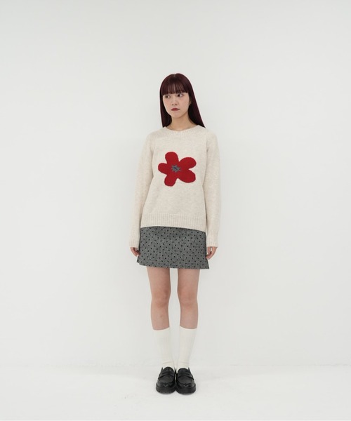Uenui(ウニュイ)の「【 cunii 】ニット セーター 花柄 フラワー モヘア風 ふわふわ 長袖 ゆったり ガーリー 体型カバー 秋冬 韓国風(ニット/セーター・レディース・グレー/チャコールグレー/アイボリー/パープル・FREE)」の13枚目の写真