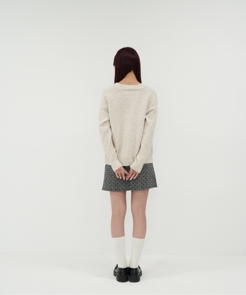 Uenui(ウニュイ)の「【 cunii 】ニット セーター 花柄 フラワー モヘア風 ふわふわ 長袖 ゆったり ガーリー 体型カバー 秋冬 韓国風(ニット/セーター・レディース・グレー/チャコールグレー/アイボリー/パープル・FREE)」の18枚目の写真