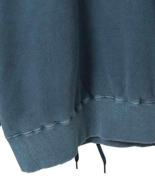 CONVERSE TOKYO（コンバーストウキョウ）の「PIGMENT DYE SPINDLE STAR★ SWEAT（スウェット・レディース・ネイビー/ブラック/ベージュ・SMALL/MEDIUM）」の12枚目の写真