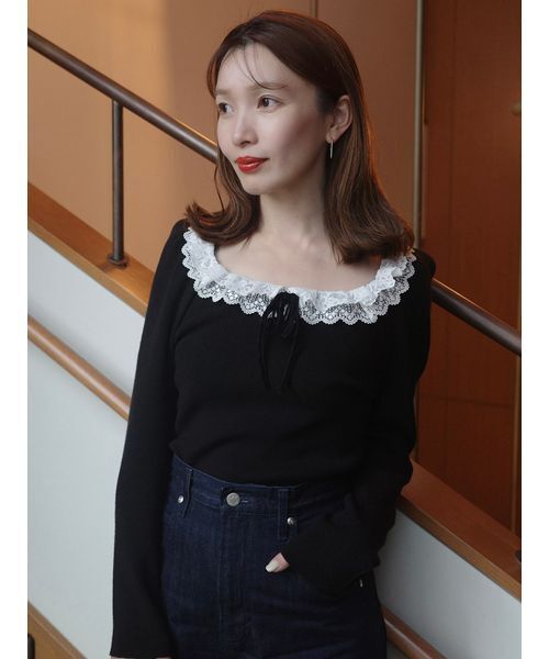 SNIDEL(スナイデル)の「【USAGIONLINE/ZOZOTOWN限定】フリルネックニットプルオーバー(ニット/セーター・レディース・ブラック・F)」の1枚目の写真