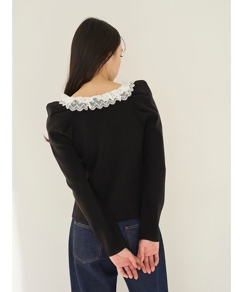 SNIDEL(スナイデル)の「【USAGIONLINE/ZOZOTOWN限定】フリルネックニットプルオーバー(ニット/セーター・レディース・ブラック・F)」の3枚目の写真