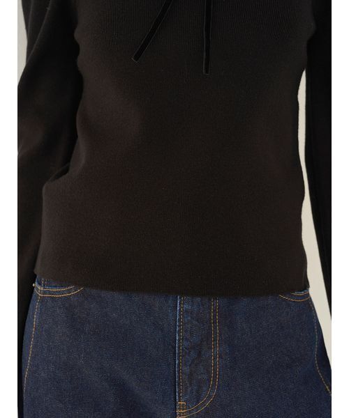 SNIDEL(スナイデル)の「【USAGIONLINE/ZOZOTOWN限定】フリルネックニットプルオーバー(ニット/セーター・レディース・ブラック・F)」の9枚目の写真