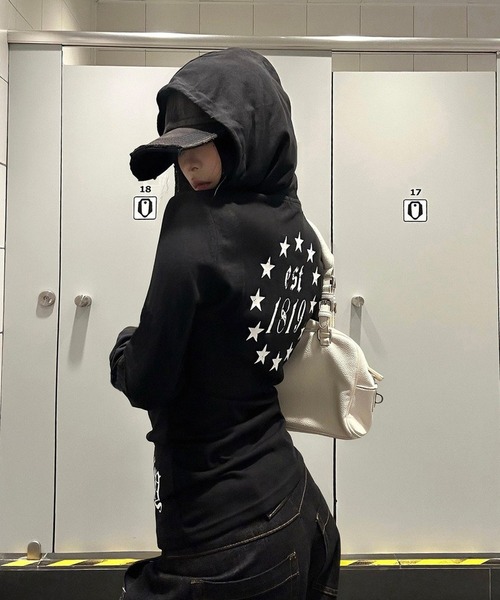 inst.ALL(インストール)の「バックロゴフードロンT(パーカー・レディース・ホワイト/ブラック・M)」の1枚目の写真