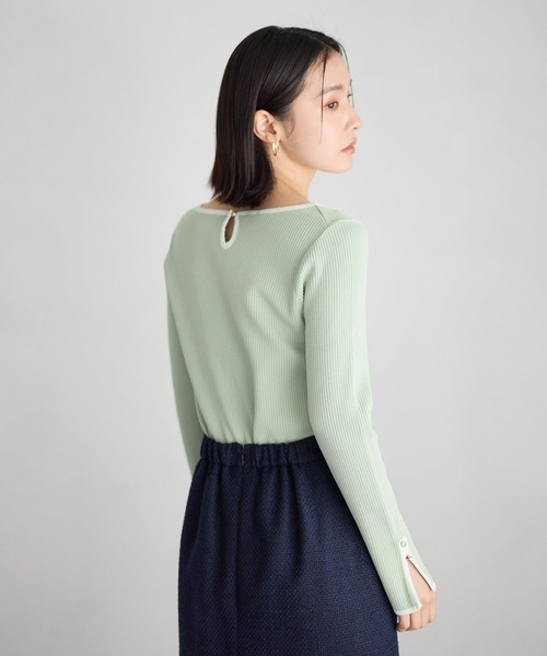 Andemiu(アンデミュウ)の「ソデスリットボートニット638382(ニット/セーター・レディース・ネイビー/グレー/オフホワイト/グリーン・FREE)」の16枚目の写真